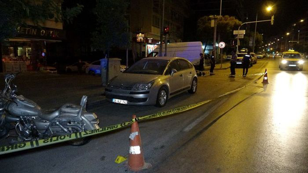 İzmir'de alacak-verecek kavgasında kan döküldü! 1 ölü, 2 yaralı!