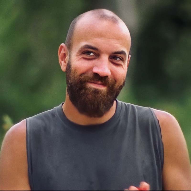 Sabaha karşı evlenme teklifi etmişti! Survivor'da yarışan Sercan Yıldırım sevgilisi Nihan Önel ile nişanlandı! 