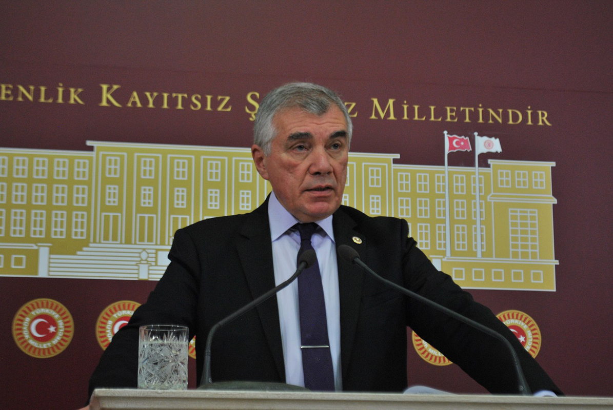 Ünal Çevikgöz kimdir, nereli, kaç yaşında? Eşi kim? Kaç çocuğu var? Ünal Çevikgöz biyografisi