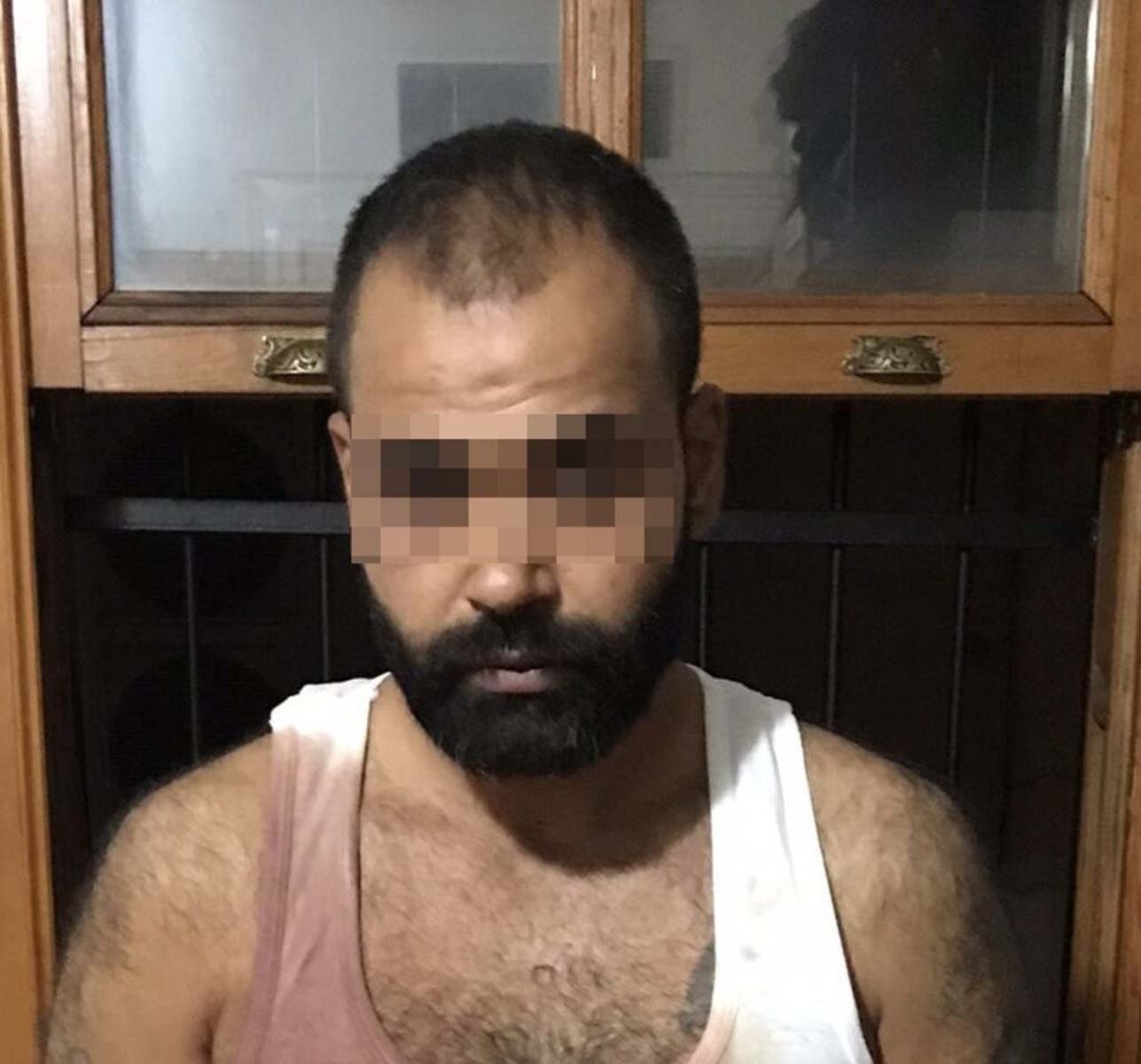 1.5 aylık hamile eşini başından vurdu! İntihar süsü vermek için kucağına alıp dışarı çıktı! Polis olaydaki gizemi çözdü 