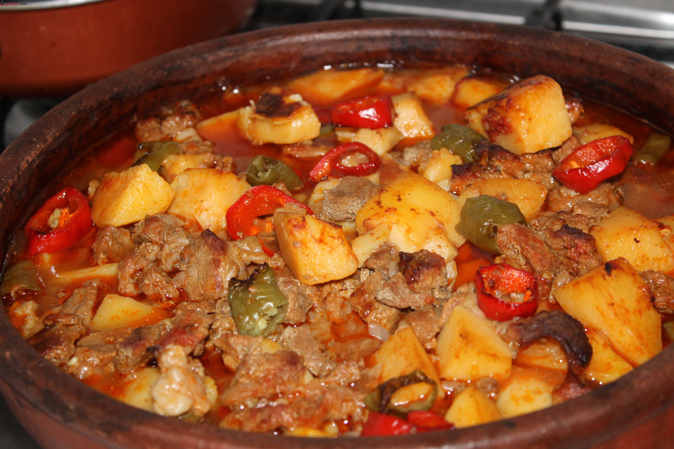 Gelinim Mutfakta güveç kebabı tarifi | Güveç kebabı nasıl yapılır? Malzemeleri nelerdir?