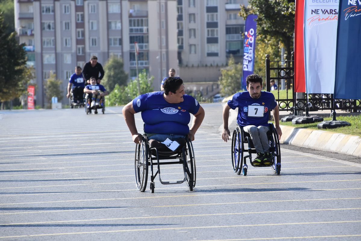 Pendikliler PenbisFest 2021de sağlık ve spor için buluştular!