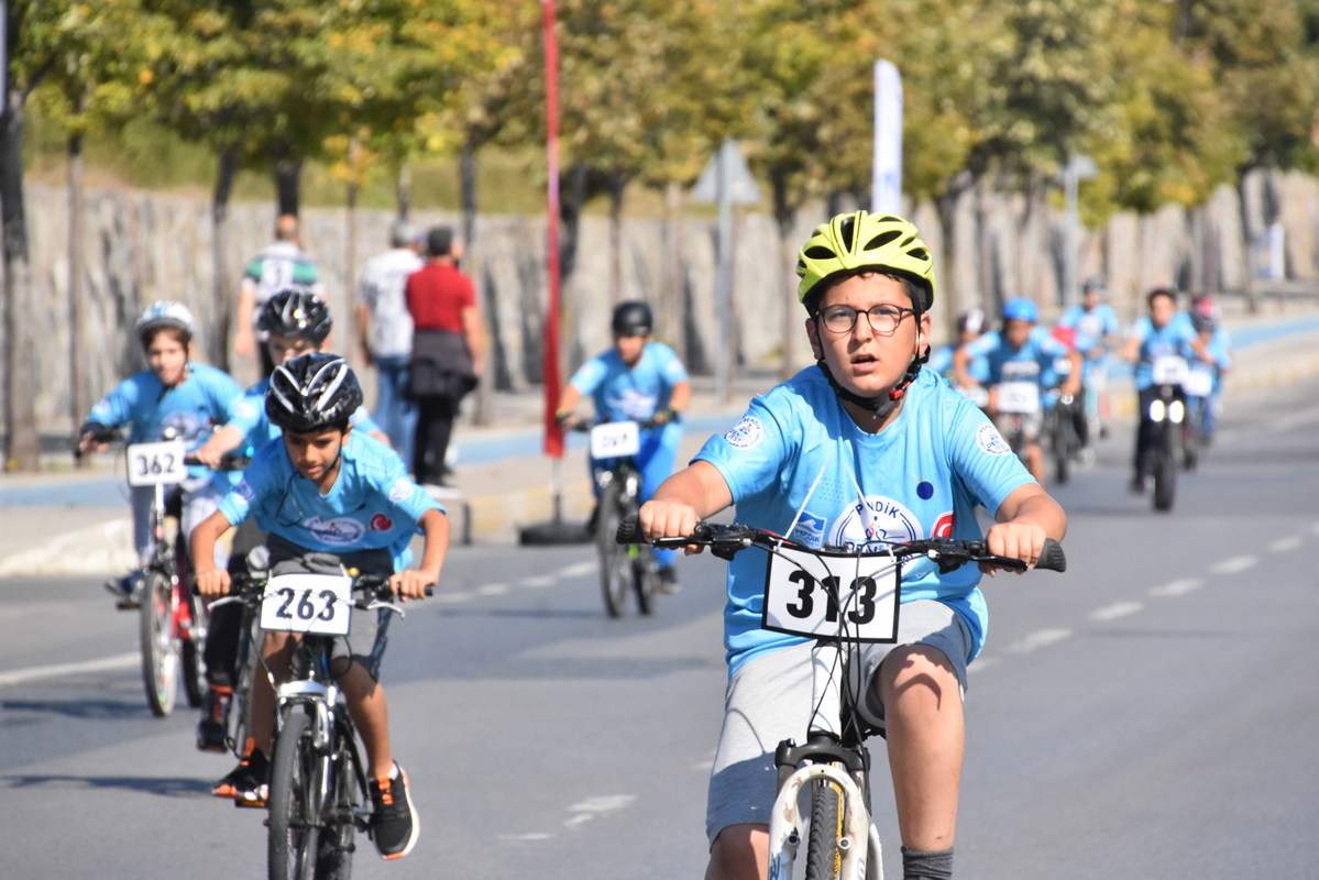 Pendikliler PenbisFest 2021de sağlık ve spor için buluştular!