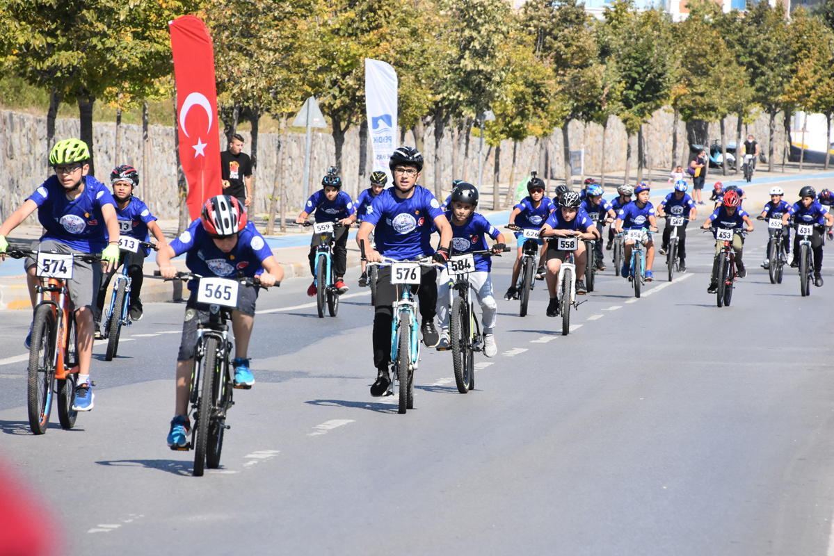 Pendikliler PenbisFest 2021de sağlık ve spor için buluştular!