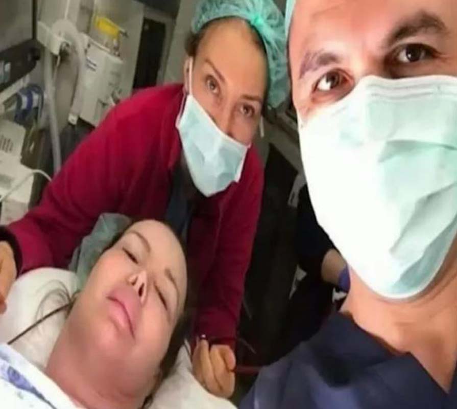 Son görüntüsü ortaya çıkan Harika Avcı çileden çıktı! Fotoğrafın çekilme açısından dert yandı!