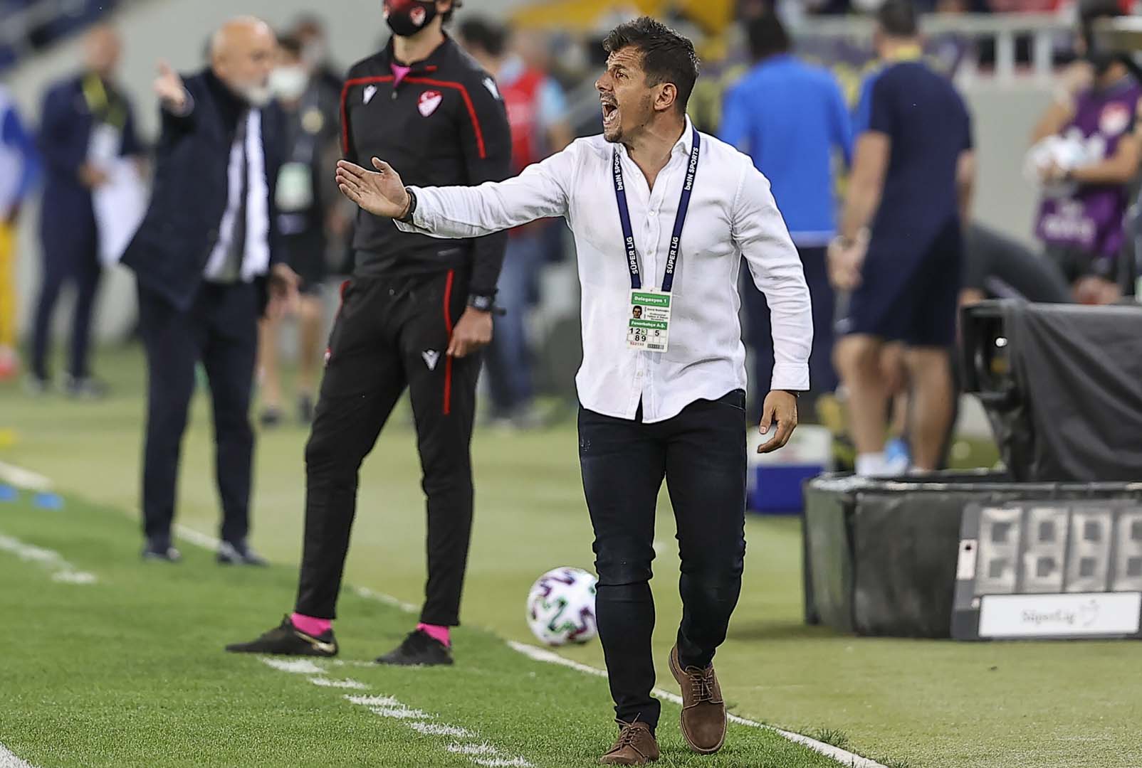 Emre Belözoğlu’nun yeni takımı belli oluyor! Karadeniz temsilcisi ile görüşme halinde