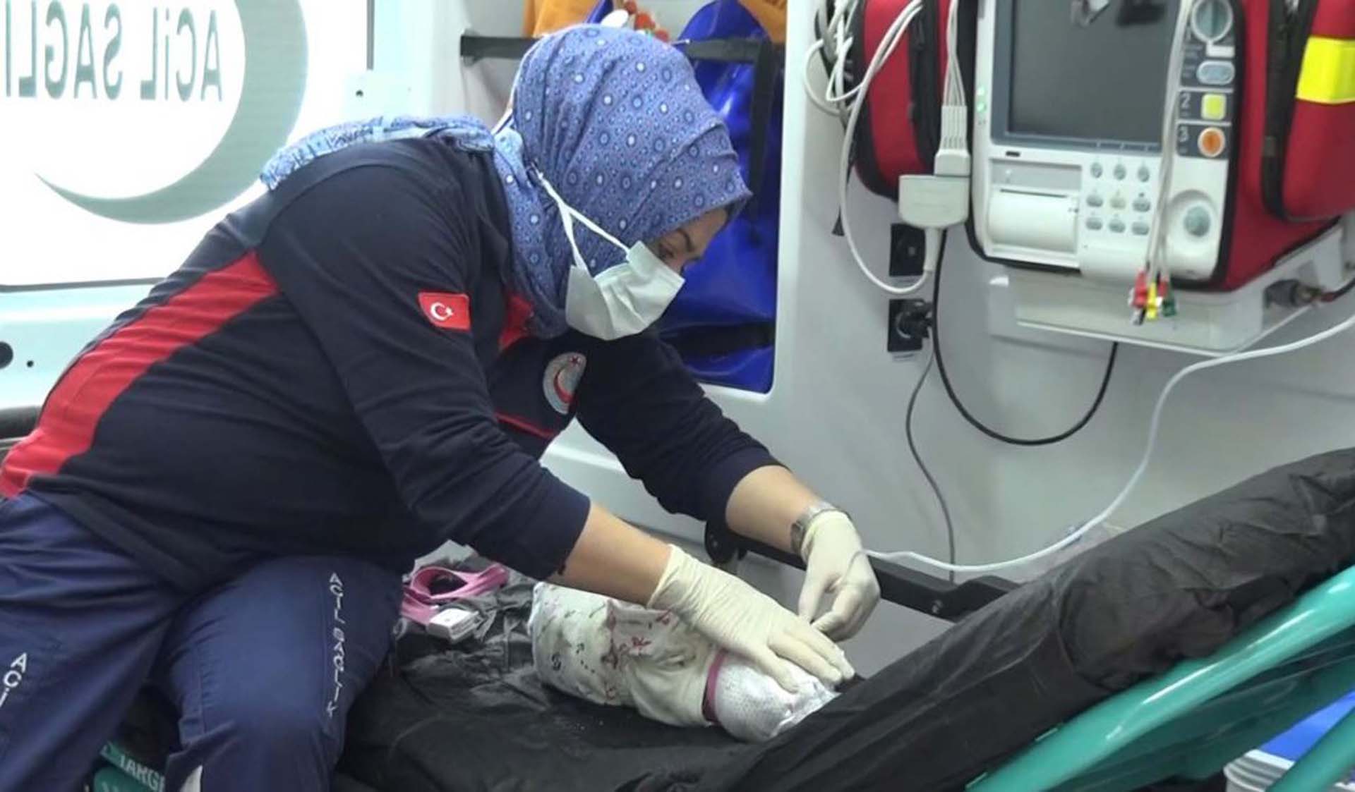 Adıyaman'da vicdanları sızlatan olay! Yeni doğmuş bebeği canlı canlı gömdüler! Bebeği bulan öğrenciler gözyaşlarını tutamadı