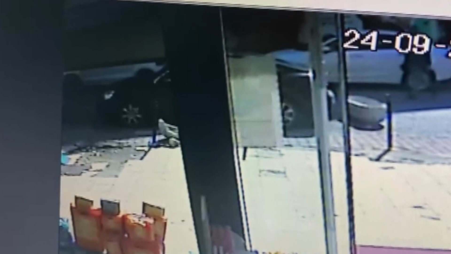 Doktor’un parmakları talihsiz kazada koptu; Parmaklarını alıp hastaneye koştu