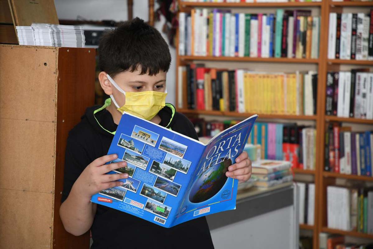 Pendik'te düzenlenen 6.Pendik Kitap Fuarı, kitapseverlerle yazarları buluşturdu!