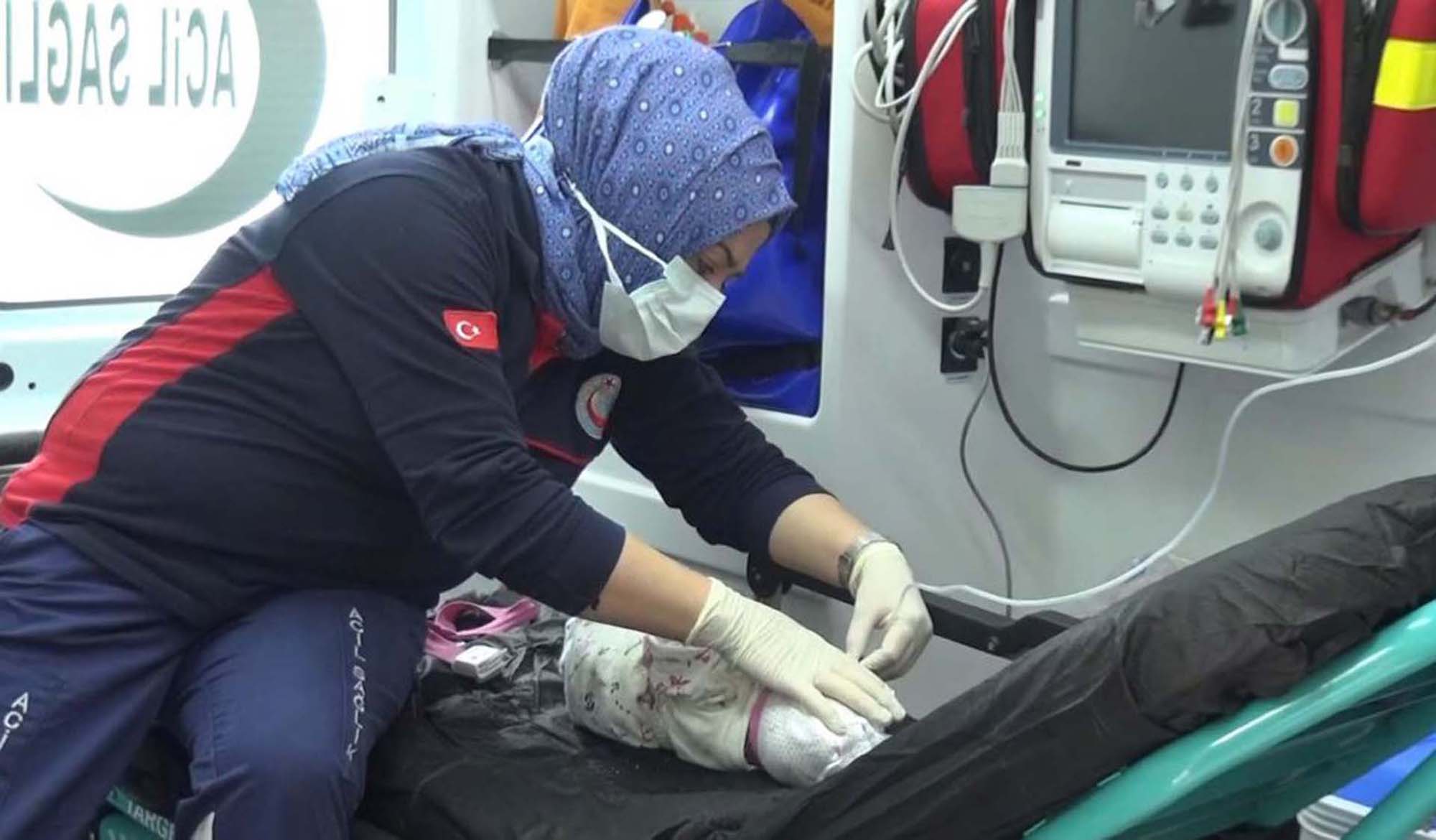 Toprağa diri diri gömülen bebeğin annesi ve anneannesi tutuklandı!