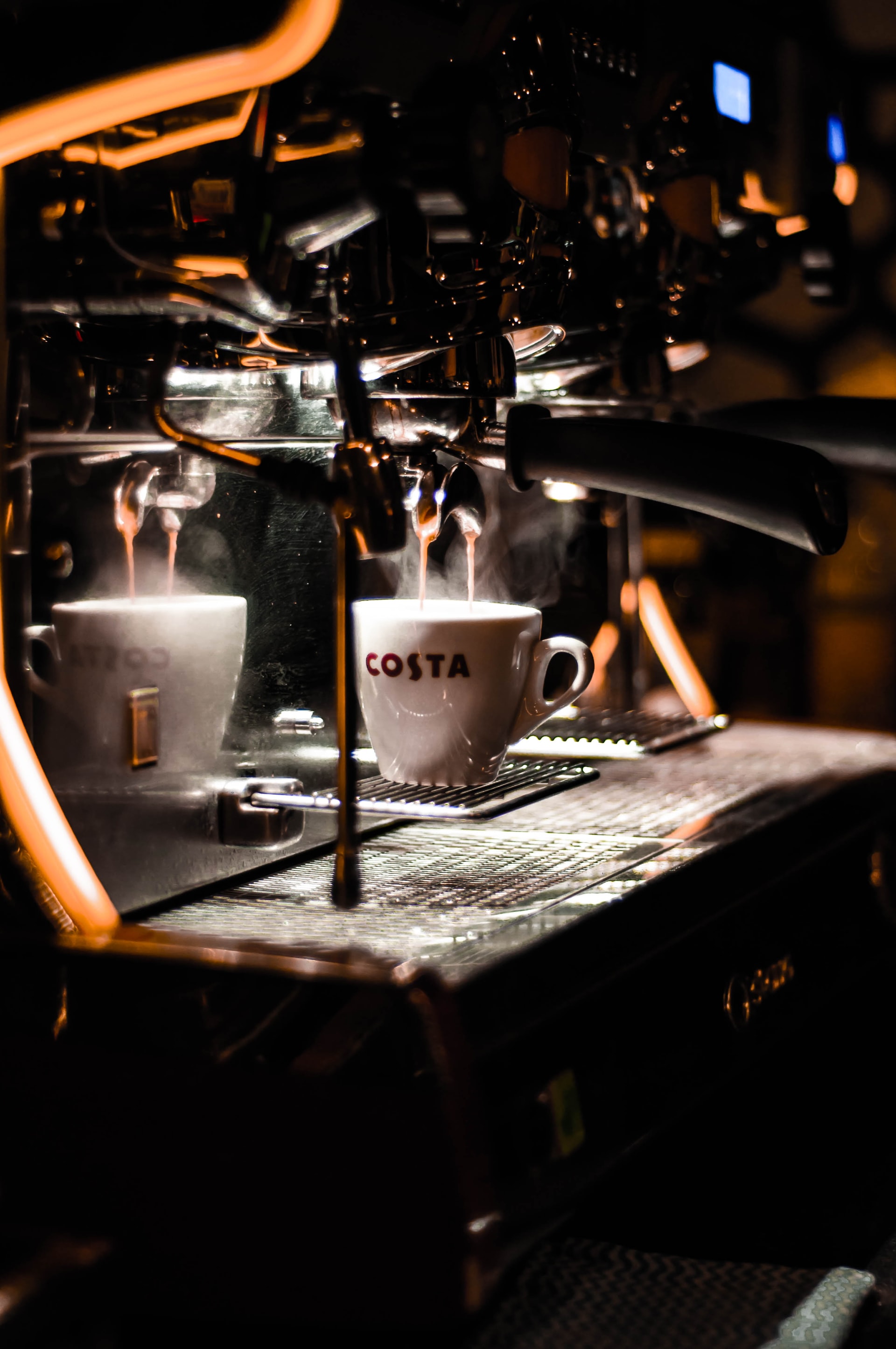 Starbucks'un pabucu dama atılacak! İngiltere merkezli kahve zinciri Türkiye'ye açılıyor!