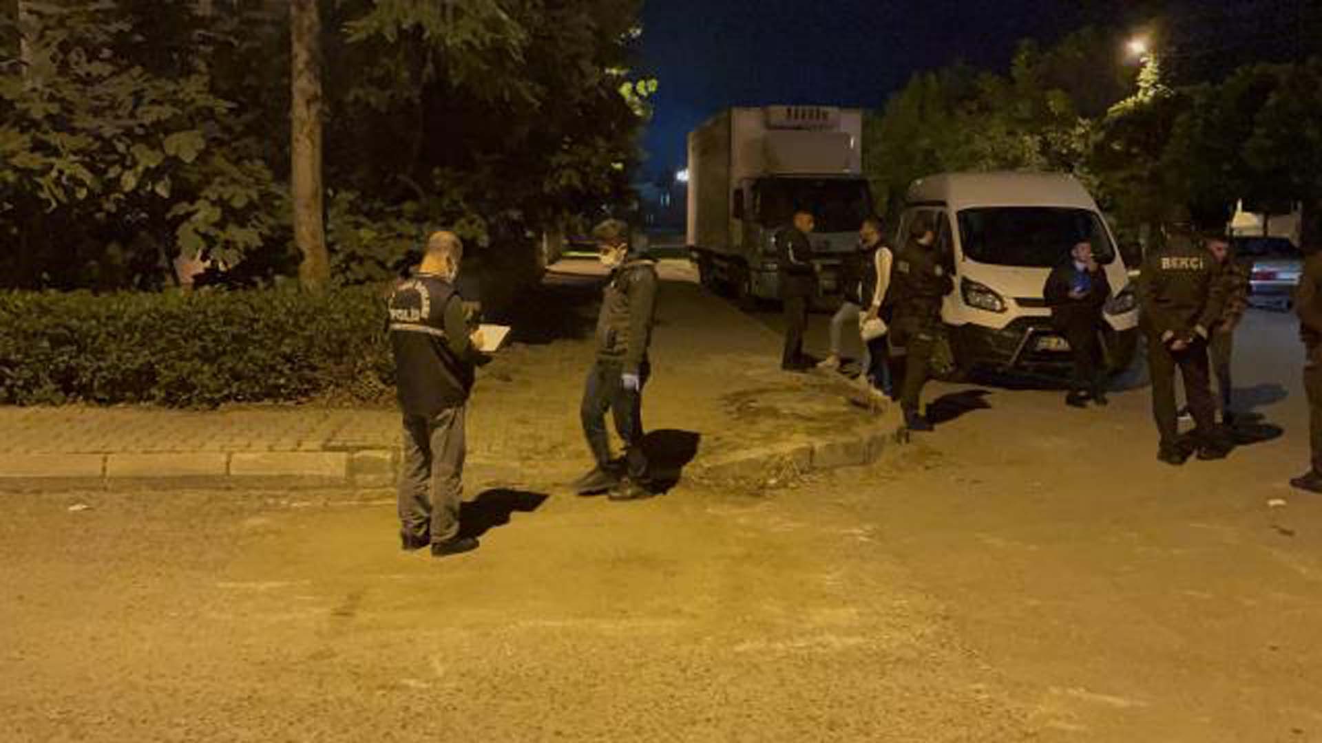 16 yaşındaki genç, arkadaşını boynundan bıçaklayarak öldürdü