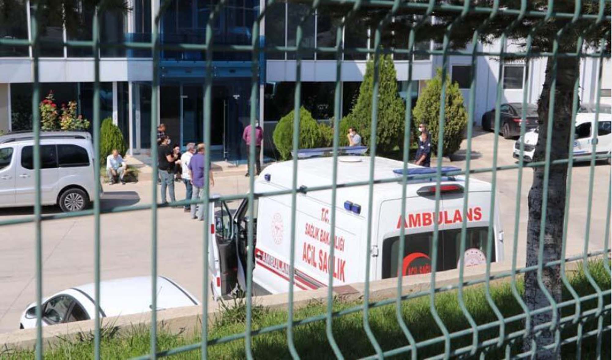 Patronu asit kuyusuna düşünce kurtarmak istedi, ikiside hayatını kaybetti!