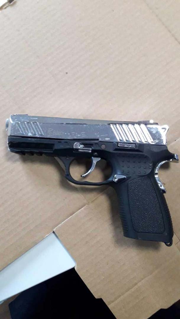 Tacizleri dur durak bilmeyen 40 yaşındaki şahıs, 19 yaşındaki genç kız tarafından vuruldu!