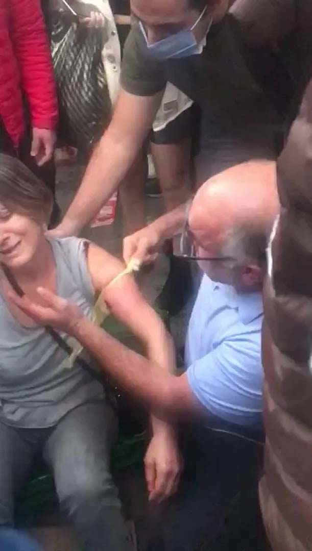Kartal’da eski koca pazardan dönen eşini öldürmeye teşebbüs etti