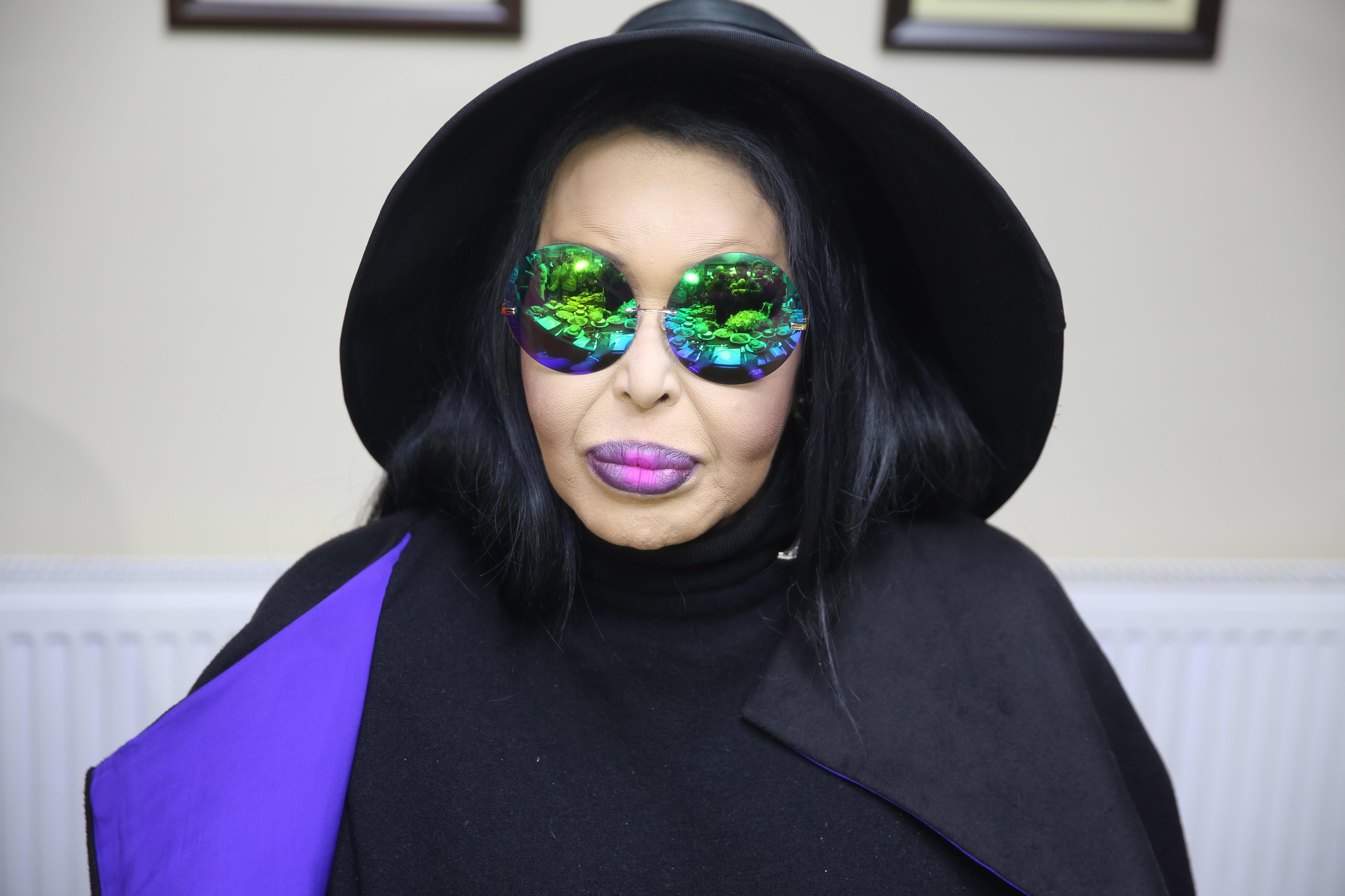 Orkestra ekibi sahte PCR yapmaktan hapse atılan Bülent Ersoy isyan etti! Servetini ortaya dökecek! Hak aramak nasıl oluyormuş görüşeceğiz