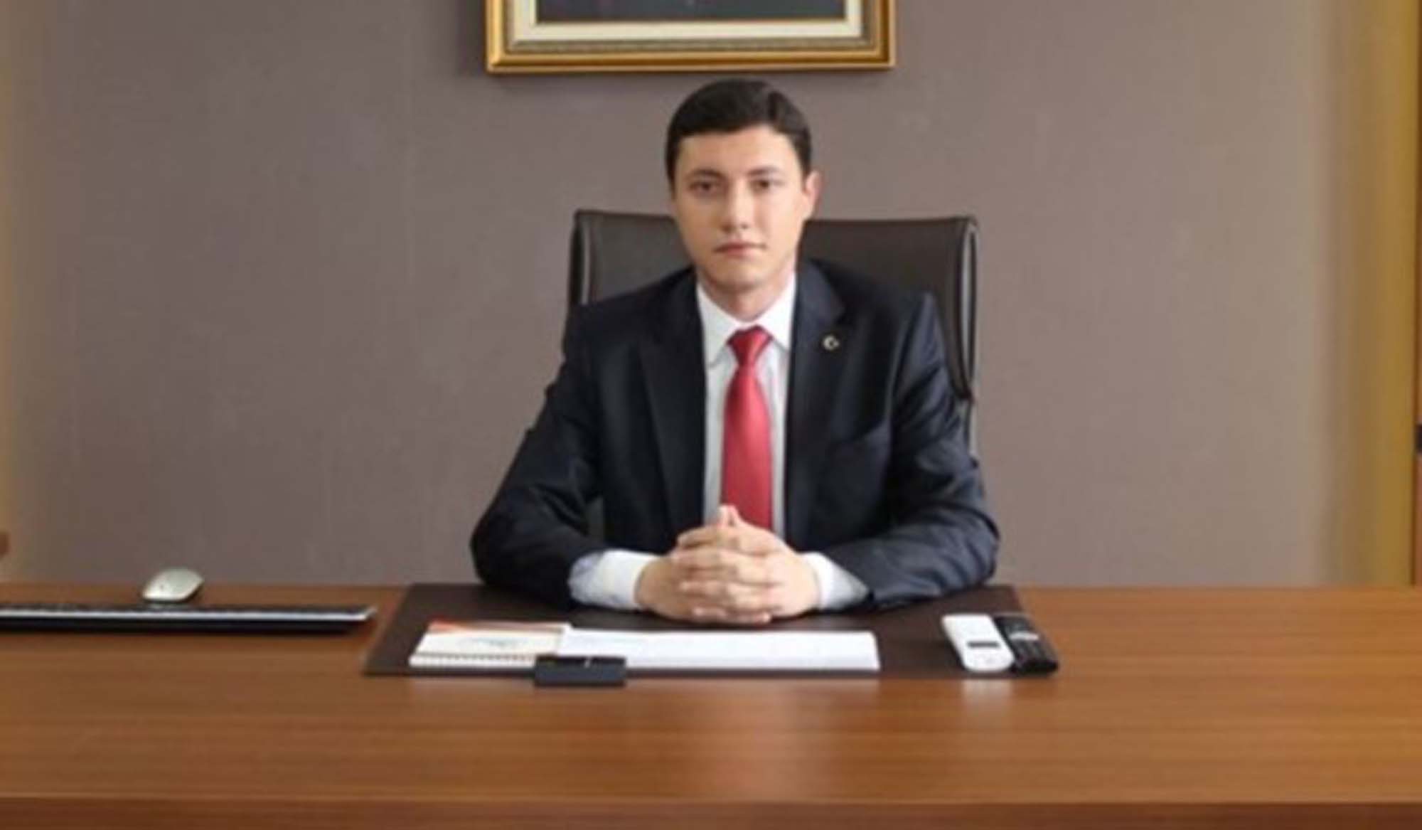 Kaymakamın kovduğu öğretmene, Milli Eğitim Müdürlüğü'nden gülümseten jest!