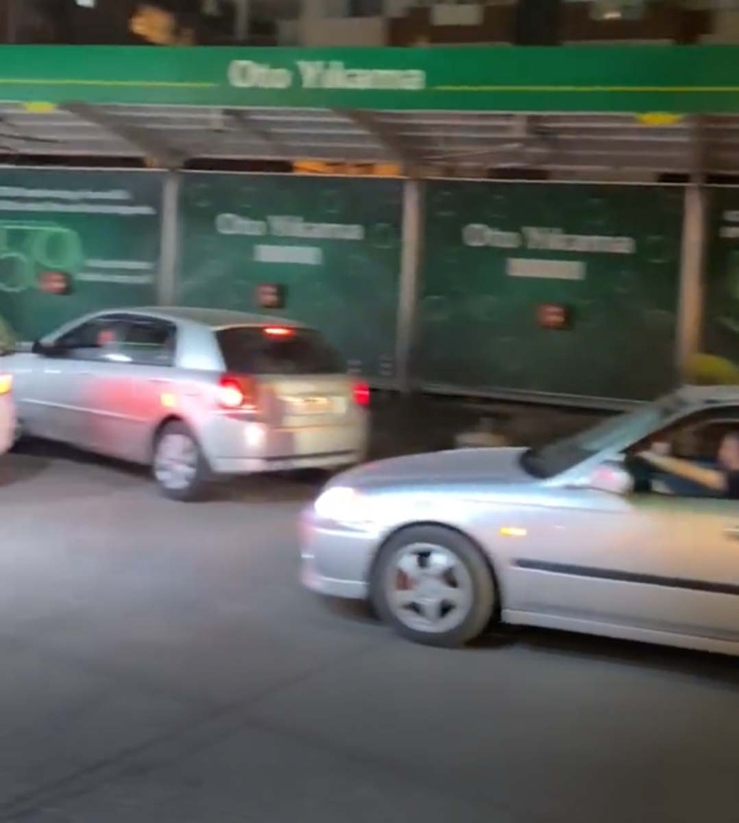 LPG zammını duyan araç sahipleri istasyonlara akın etti! Uzun araç kuyrukları oluştu