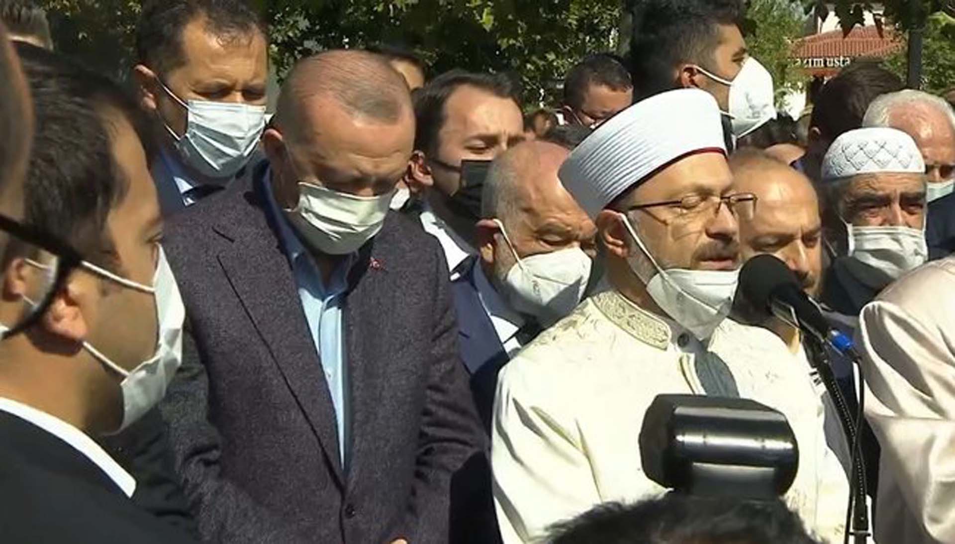 Saadet Partisi'nin ve Milli Görüş'ün önemli ismi Oğuzhan Asiltürk, cenaze töreniyle son yolculuğuna uğurlandı