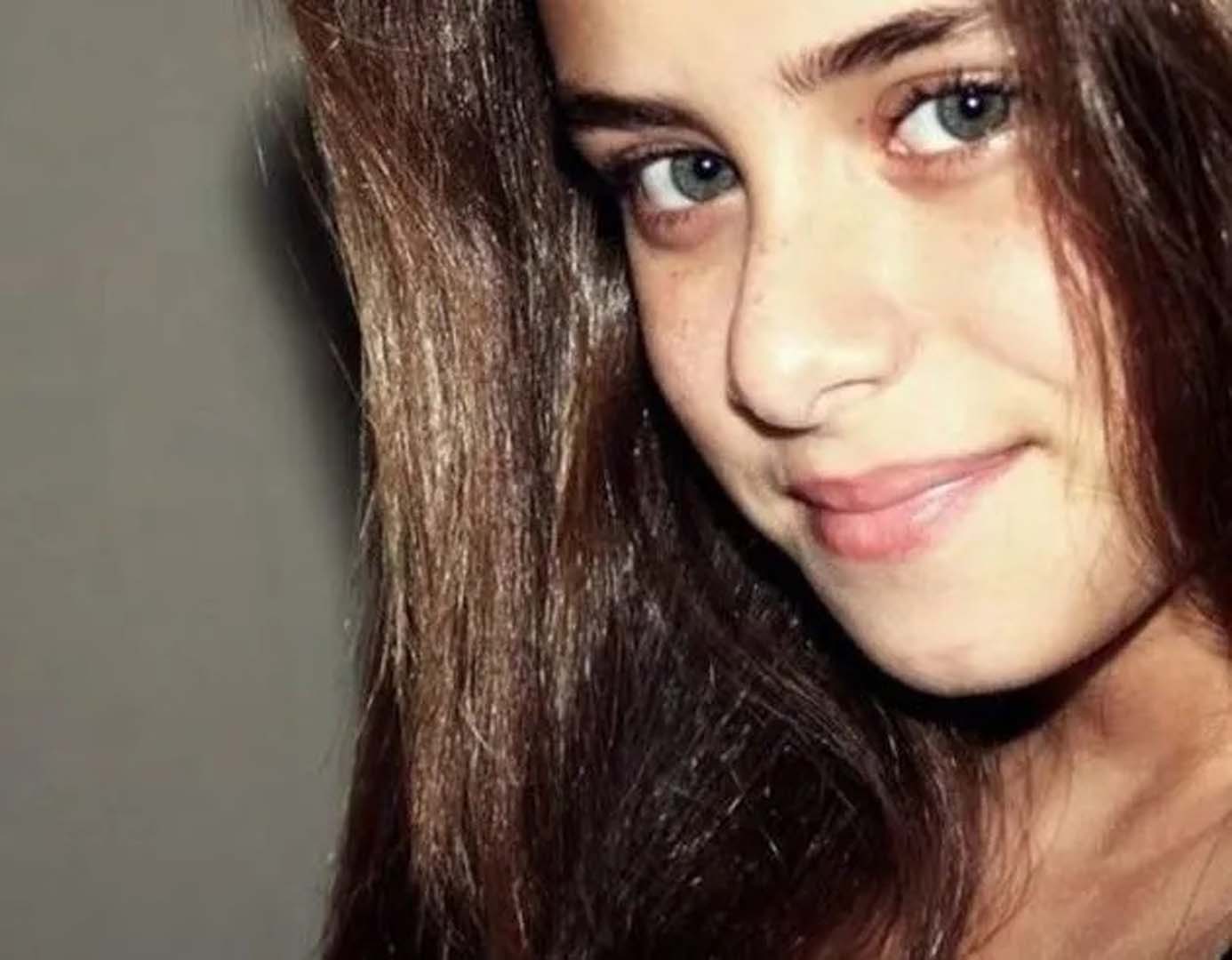 Kırmızı Oda'nın Süveyda'sı İlayda Alişan'ın eski fotoğrafı ortaya çıktı! Estetik iddiaları gündeme bomba gibi düştü