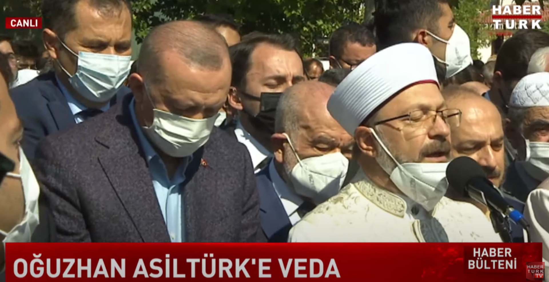 Saadet Partisi'nin ve Milli Görüş'ün önemli ismi Oğuzhan Asiltürk, cenaze töreniyle son yolculuğuna uğurlandı