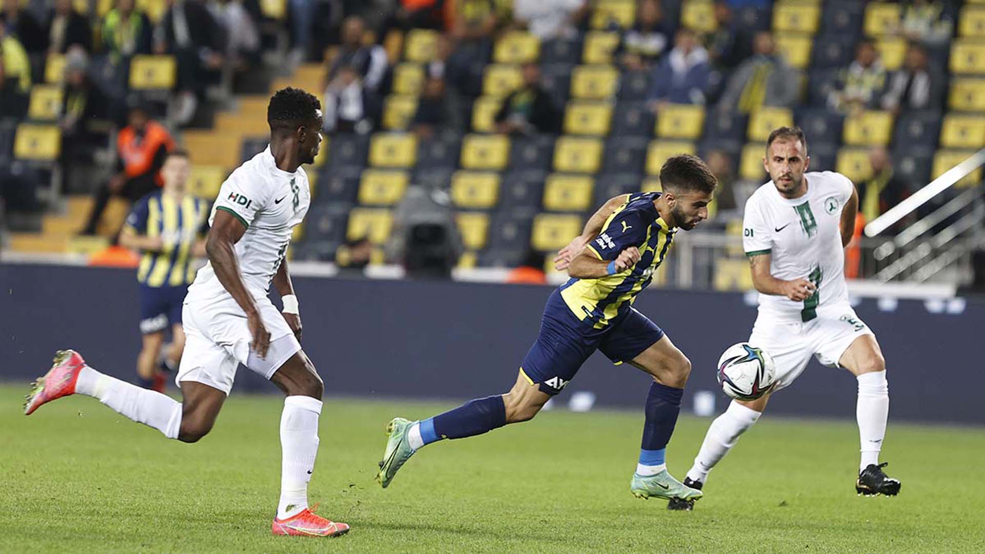 Fenerbahçe'de Diego Rossi rüzgarı arkasına aldı! Uruguaylı yıldız istatistikleri altüst ediyor!