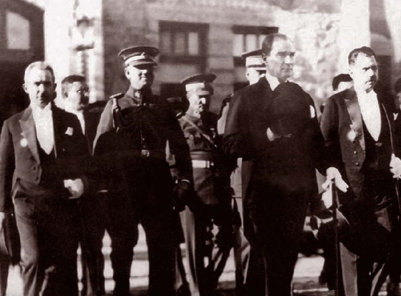 29 Ekim Cumhuriyet Bayramı resmi tatil mi? 29 Ekim hangi güne denk geliyor 2021? 1,5 gün resmi tatil mi? 