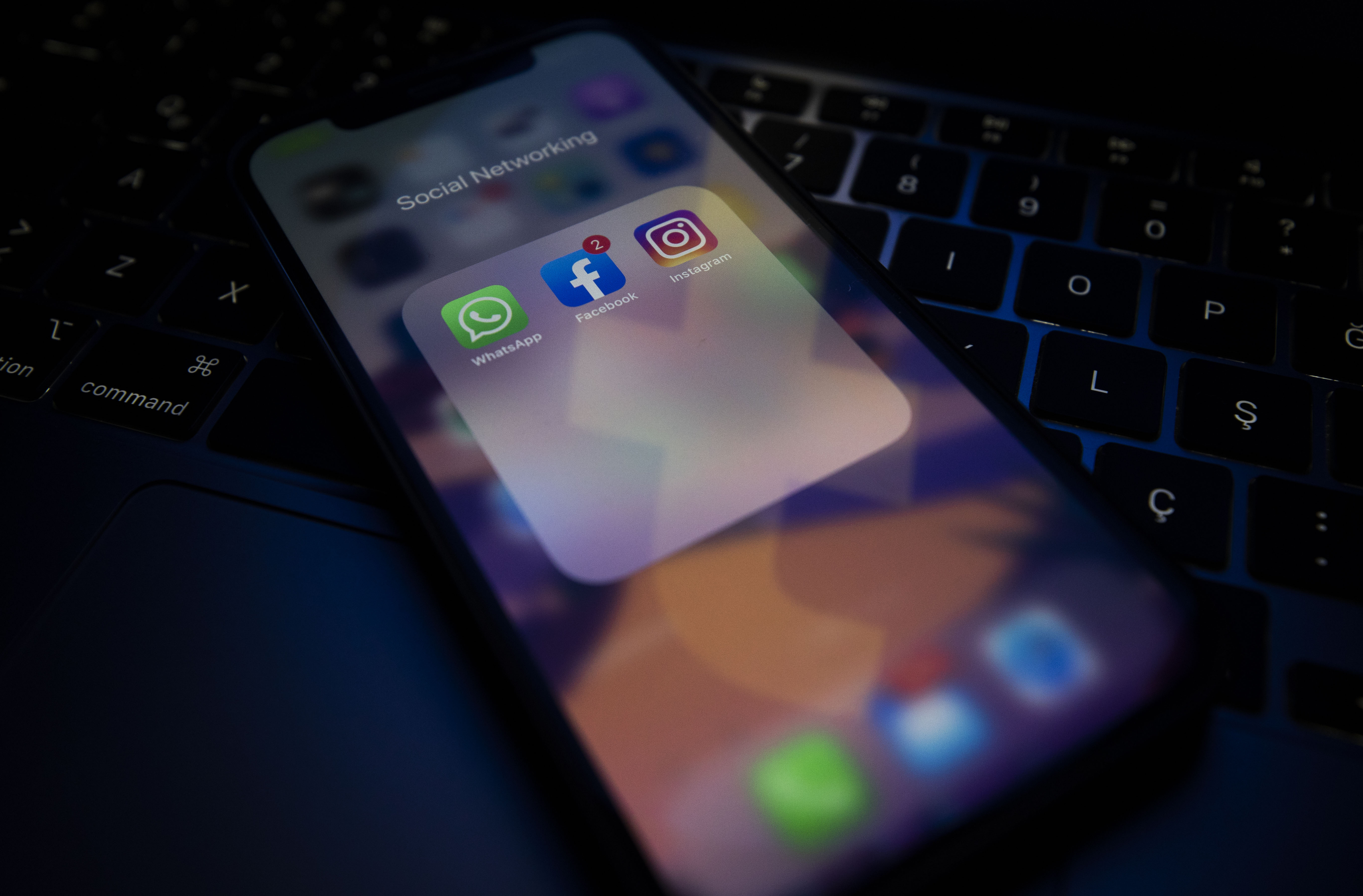 Facebook, Instagram ve Whatsapp'taki erişim sorunu çözüldü! Facebook sorunun nedenini açıkladı 