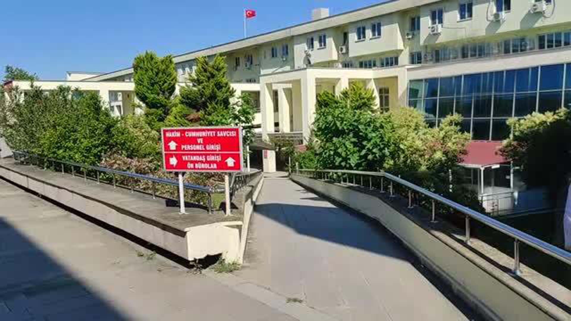 2 yaşındaki üvey kızını öldürdüğü iddia edilmişti! Ağırlaştırılmış müebbet cezasına çarptırıldı