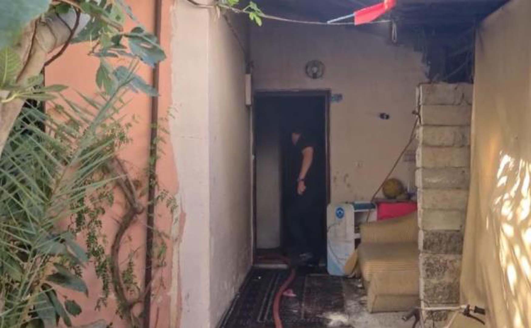 Çocuklarını rehin aldılar! İkna olmayınca evi ateşe verdiler