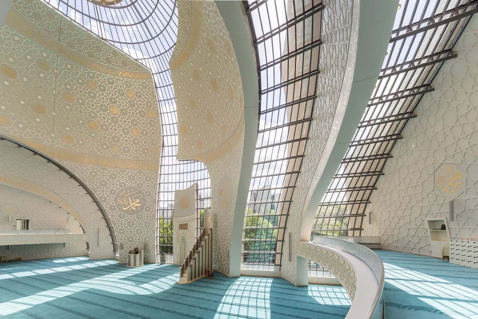 Almanya'nın Köln şehrinde ezan sesi duyulacak! Bazı sınırlamalar bulunacak