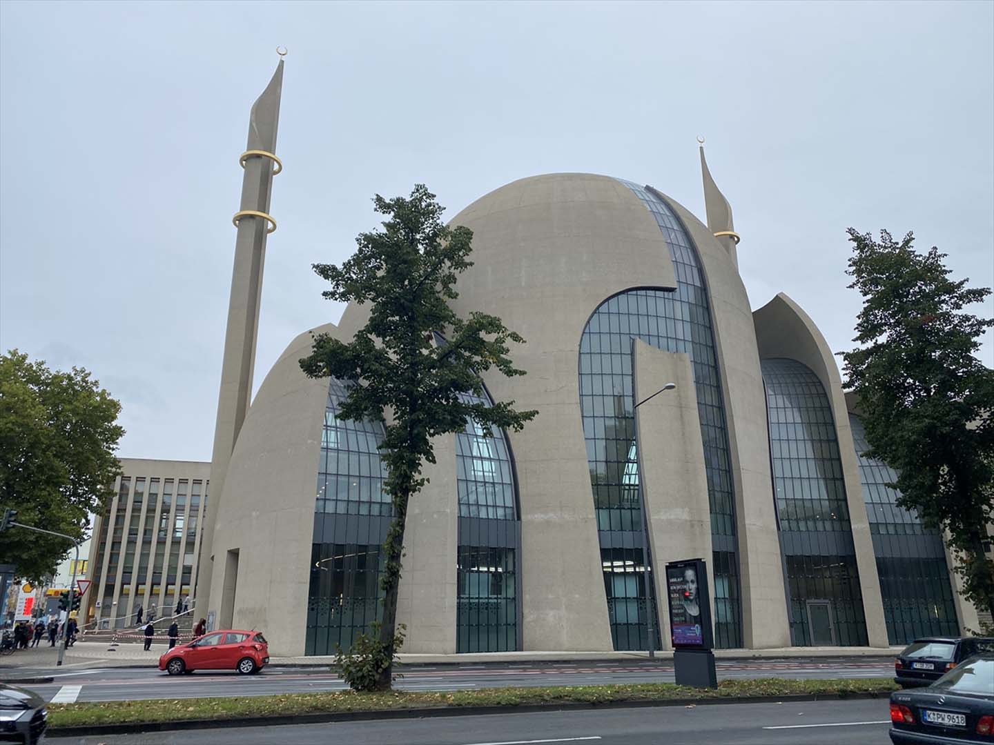 Almanya'nın Köln şehrinde ezan sesi duyulacak! Bazı sınırlamalar bulunacak