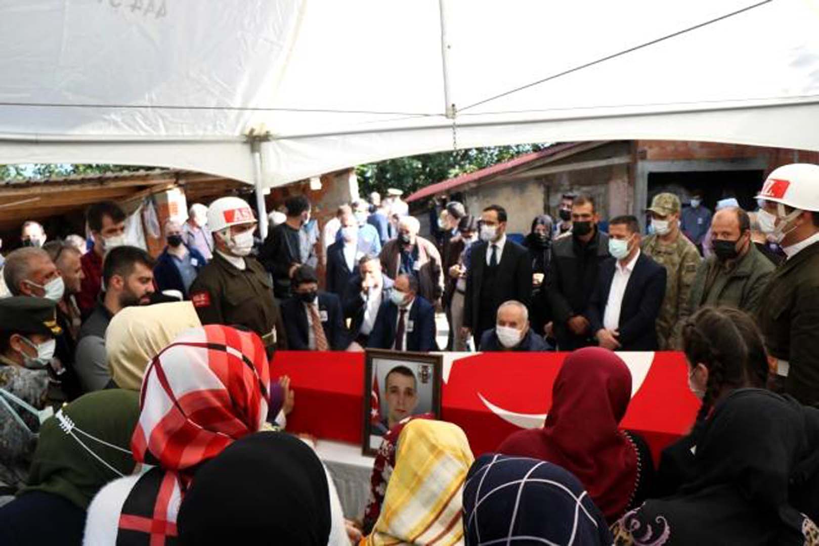 Fırat Kalkanı şehidi Tayfun Özköse'ye son veda! Şehit er Samsun'da toprağa verildi