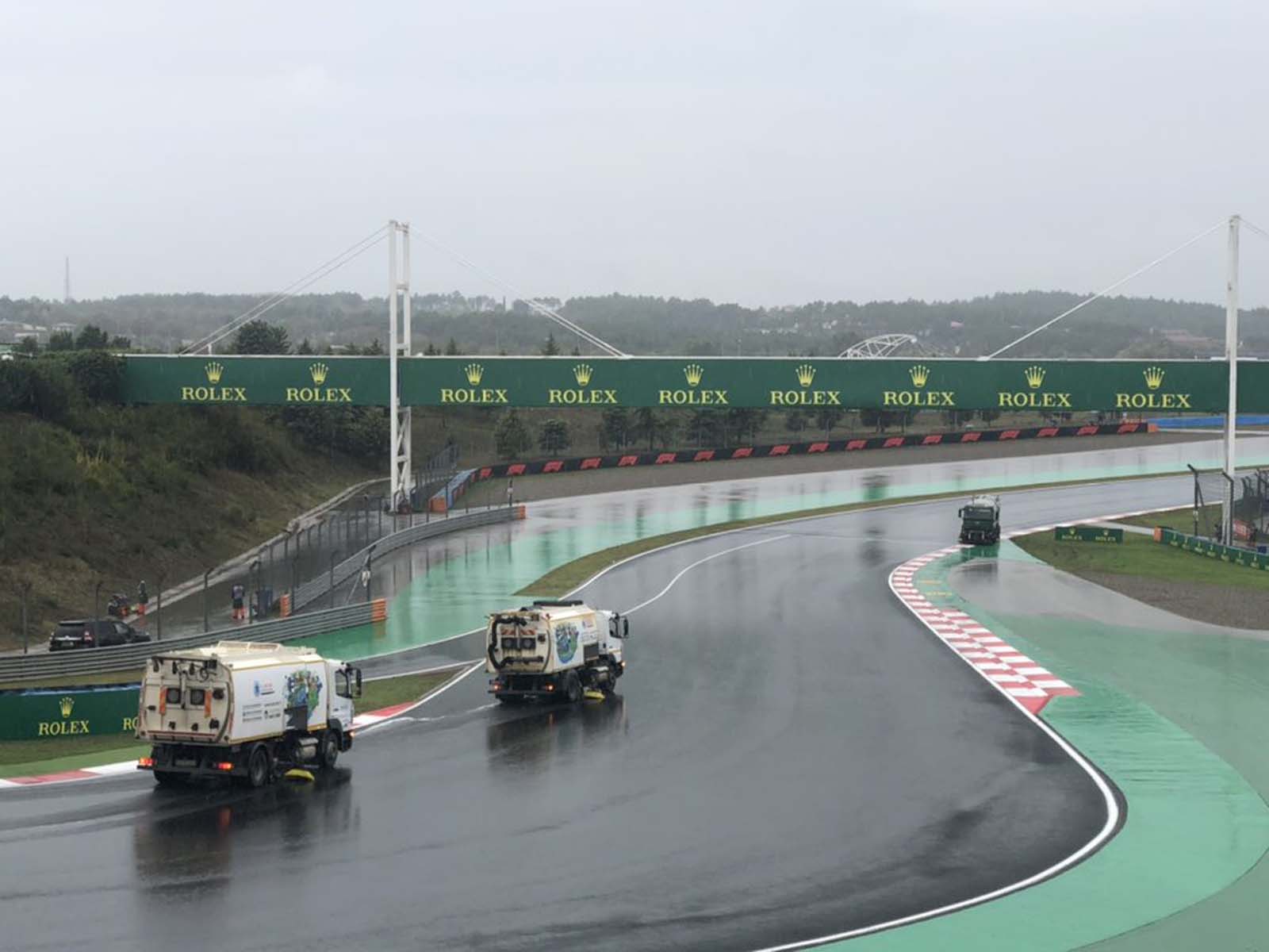 Formula 1 İstanbul Grand Prix'ine damga vuran paylaşım! Mercedes, Tuzla Belediyesi araçların paylaştı, Başkan Şadi Yazıcı cevabı yapıştırdı 