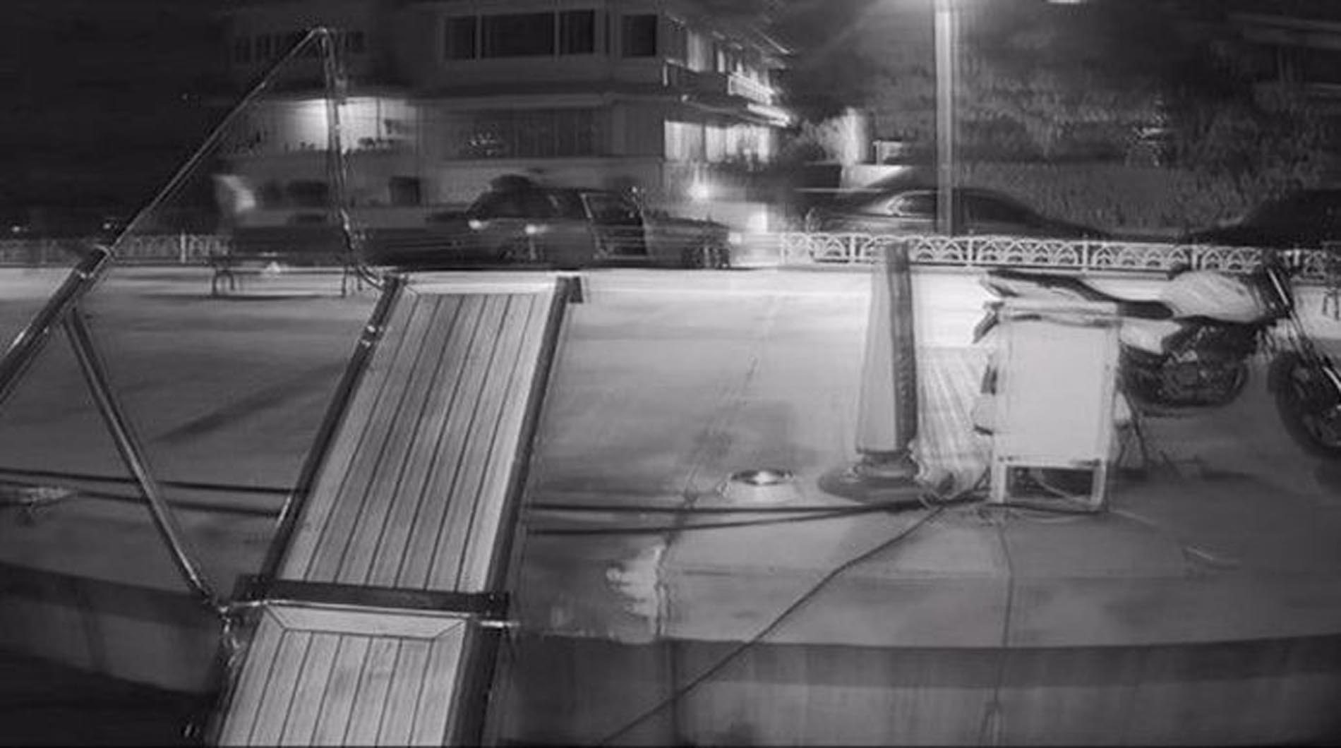 Tur ücretini fazla buldular, Beşiktaş'daki teknede dehşet saçtılar!