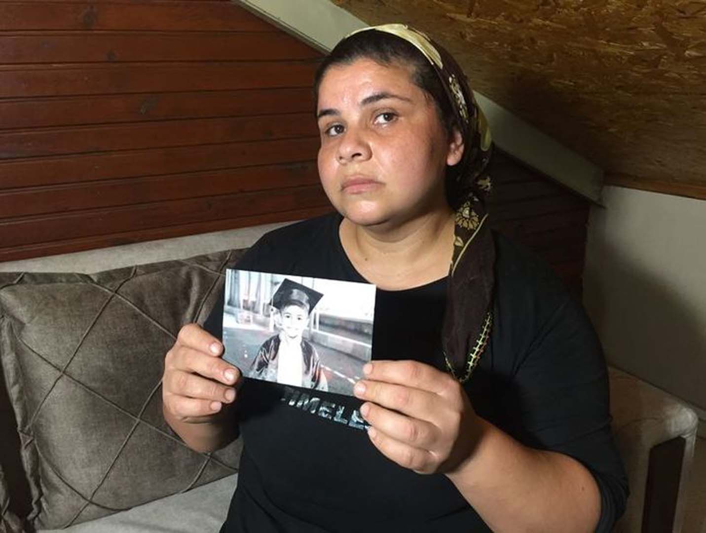 Küçük çocuğun öldürdü, taziyesine gidip rol yaptı! Cani katil vicdan yapınca cinayeti itiraf etti!