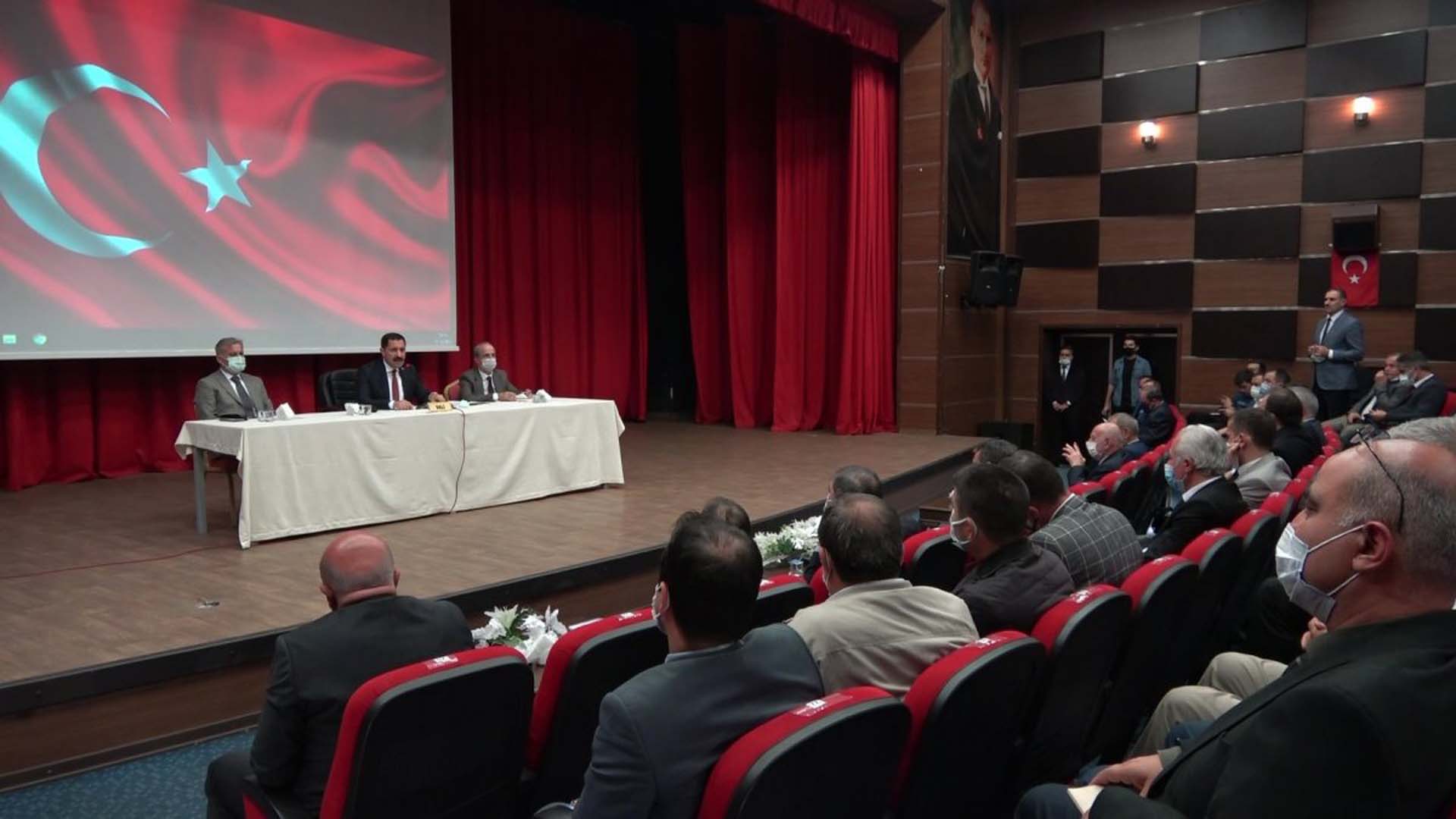 Amasya Valisi 'işsizlik var' diyenlere sitem etti: İşsizlik yok, iş beğenmemezlik var!