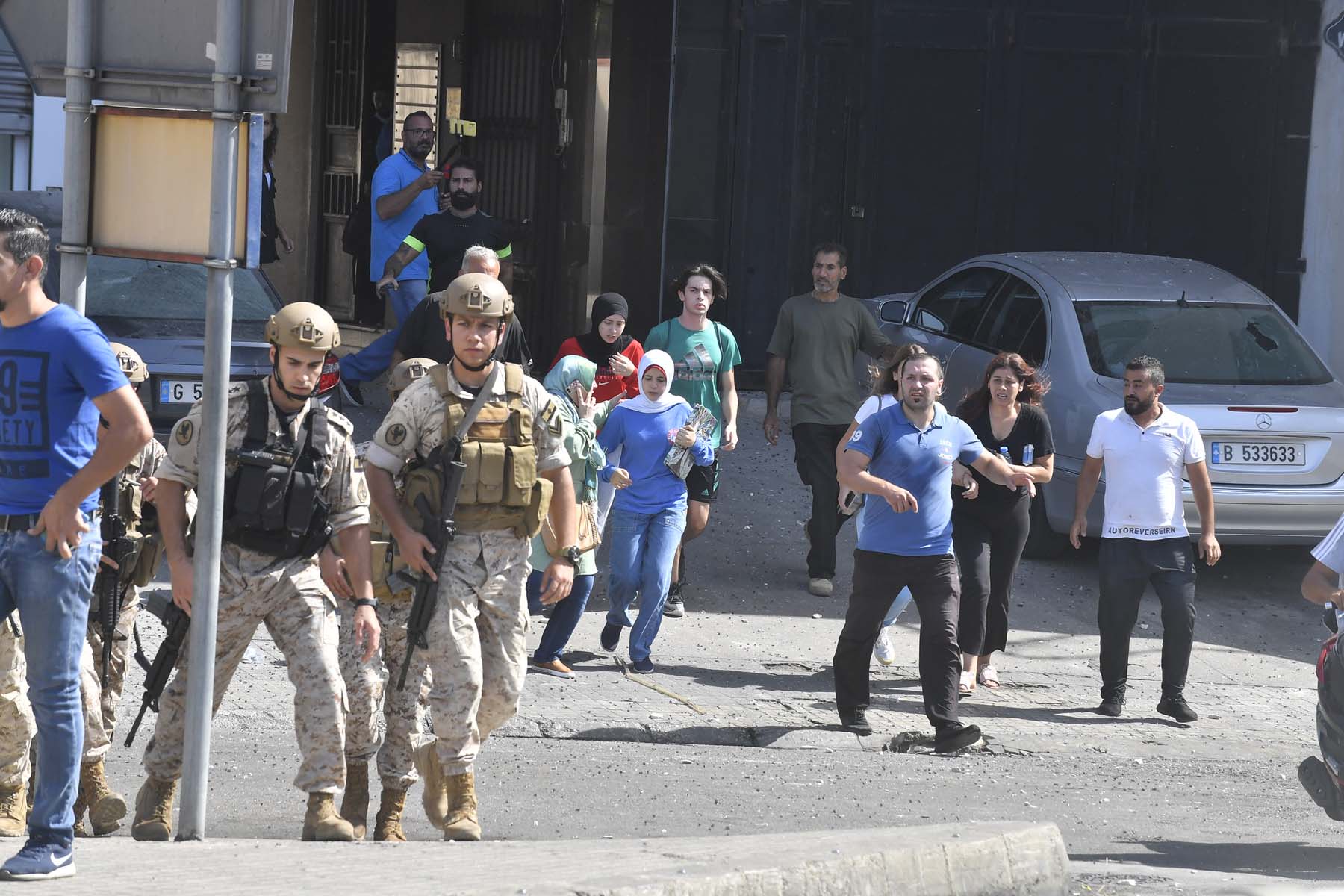 Lübnan'da ortalık karıştı! Hizbullah ve Emel Hareketi destekçilerine ateş açıldı: 4 ölü, 20 yaralı 