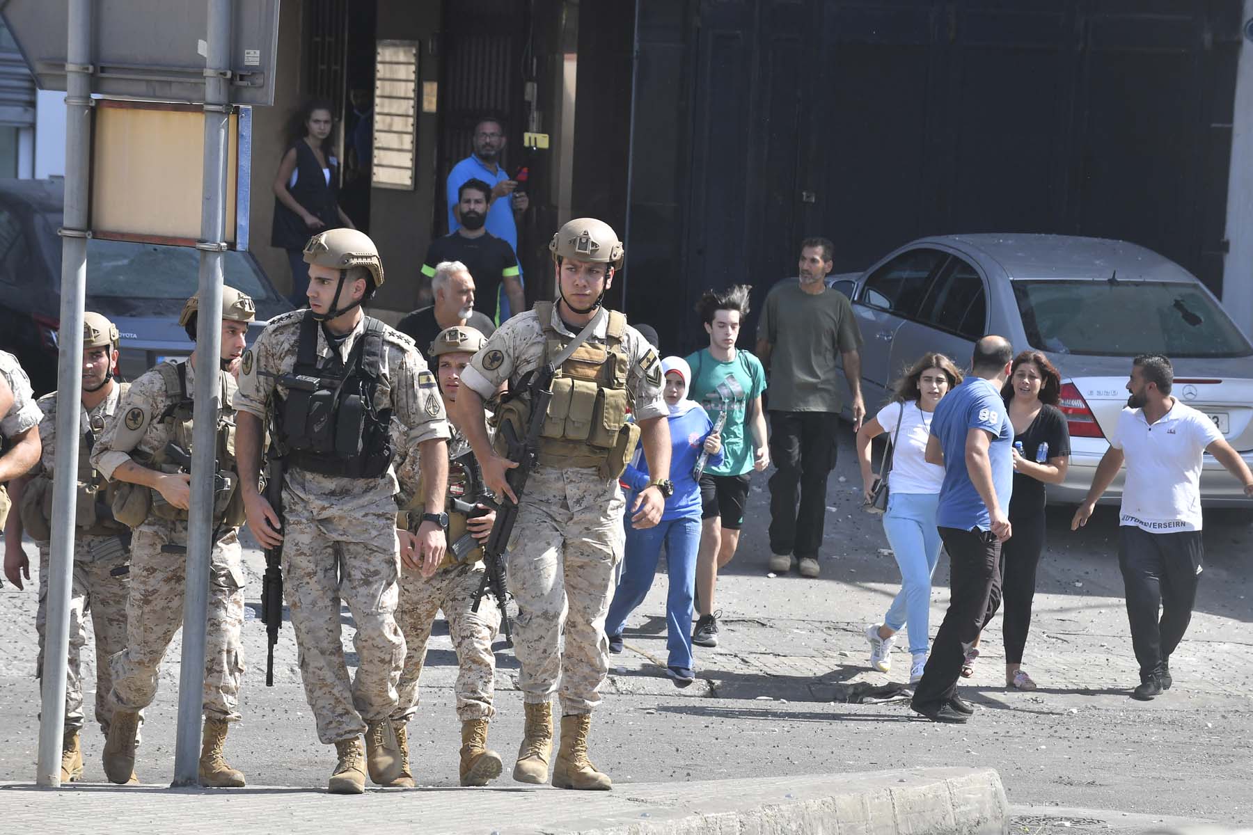 Lübnan'da ortalık karıştı! Hizbullah ve Emel Hareketi destekçilerine ateş açıldı: 4 ölü, 20 yaralı 