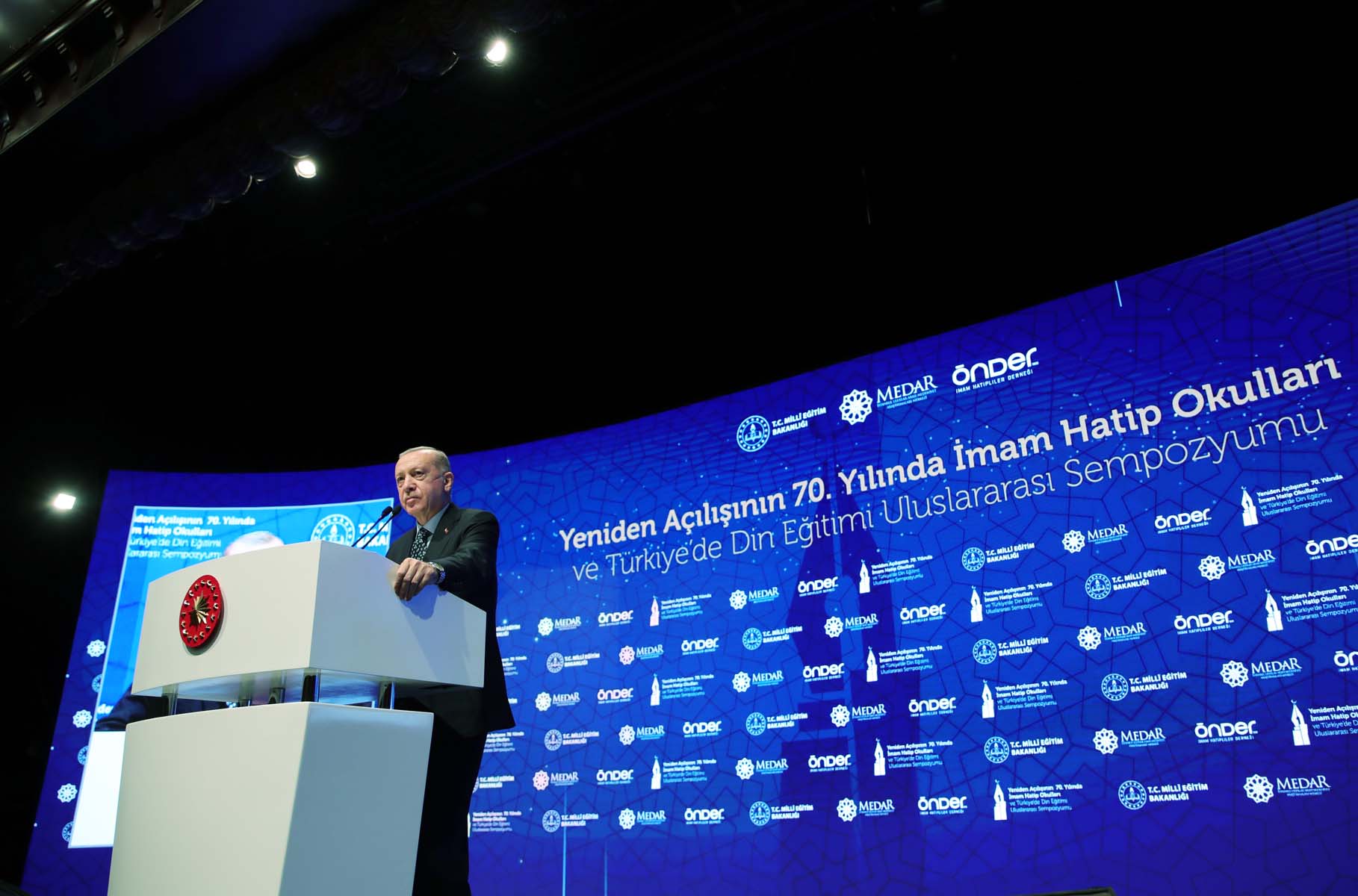 Cumhurbaşkanı Erdoğan: İmam hatiplilerin fetret devrini biz sonlandırdık