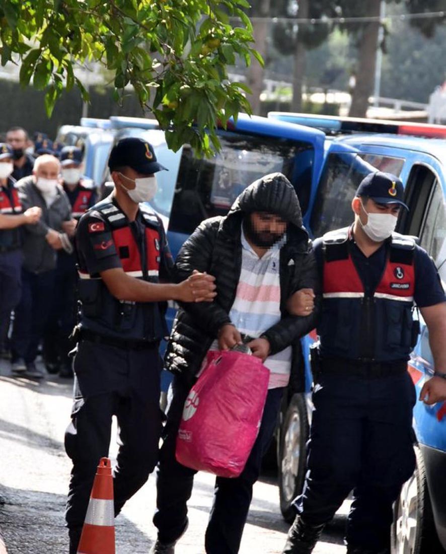 İzmir'de 600 milyon TL'lik ilaç vurgunu! Aralarında Doktor ve eczacı da var!