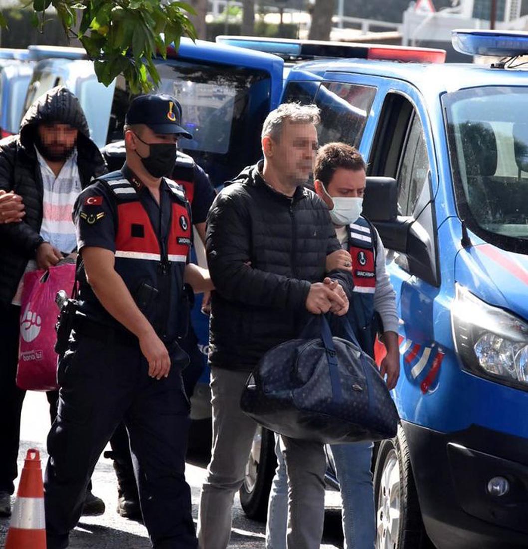 İzmir'de 600 milyon TL'lik ilaç vurgunu! Aralarında Doktor ve eczacı da var!