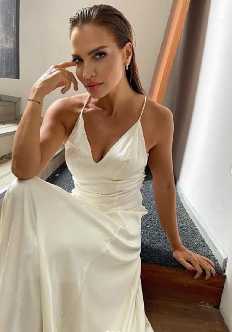 Ebru Akel el ele yakalandı! O kişiyi daha önce programına da konuk olmuş!