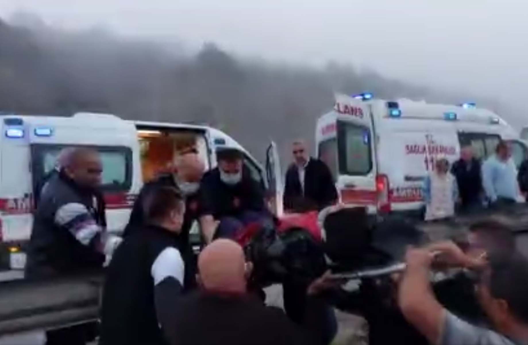 Samsun'da can pazarı! Yolcu otobüsü 150 metre yükseklikten dereye yuvarlandı: Ölü ve yaralılar var 