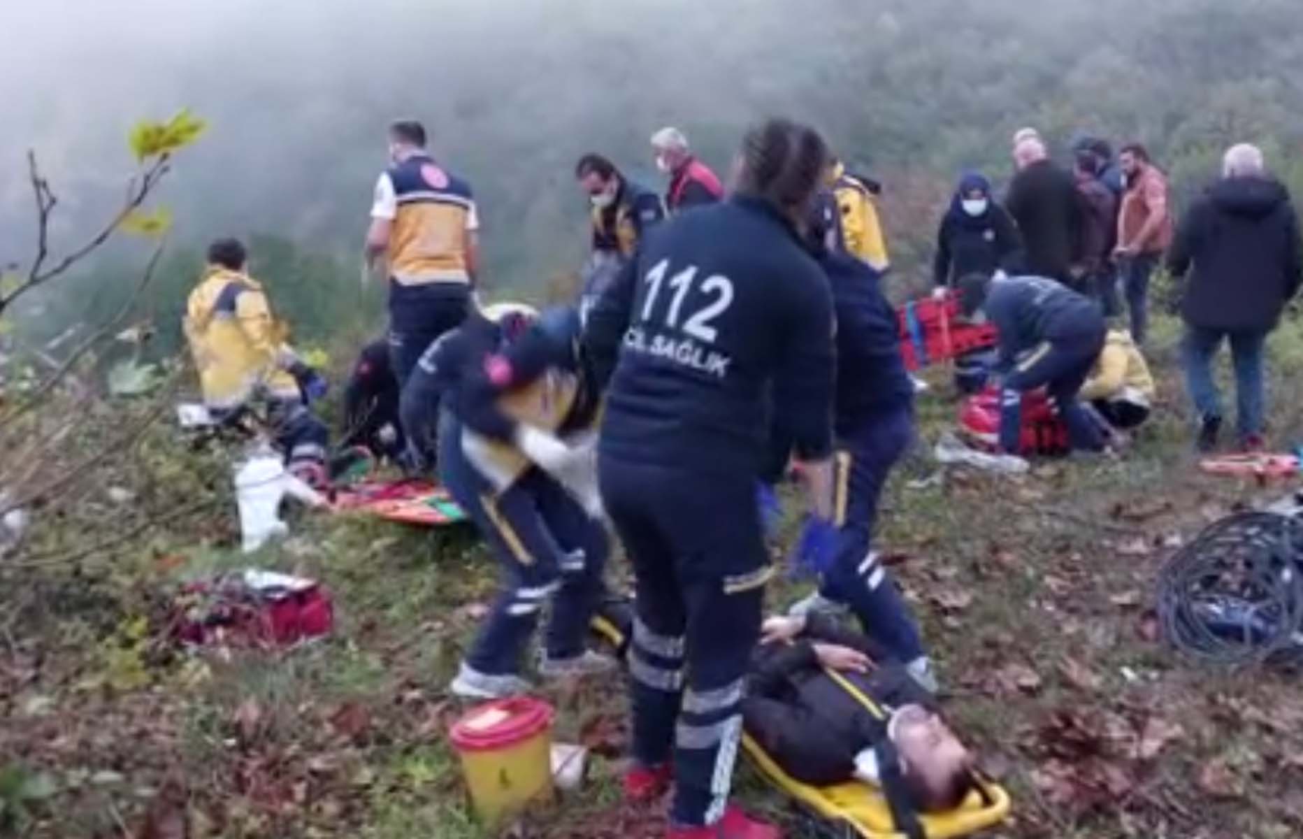 Samsun'da can pazarı! Yolcu otobüsü 150 metre yükseklikten dereye yuvarlandı: Ölü ve yaralılar var 