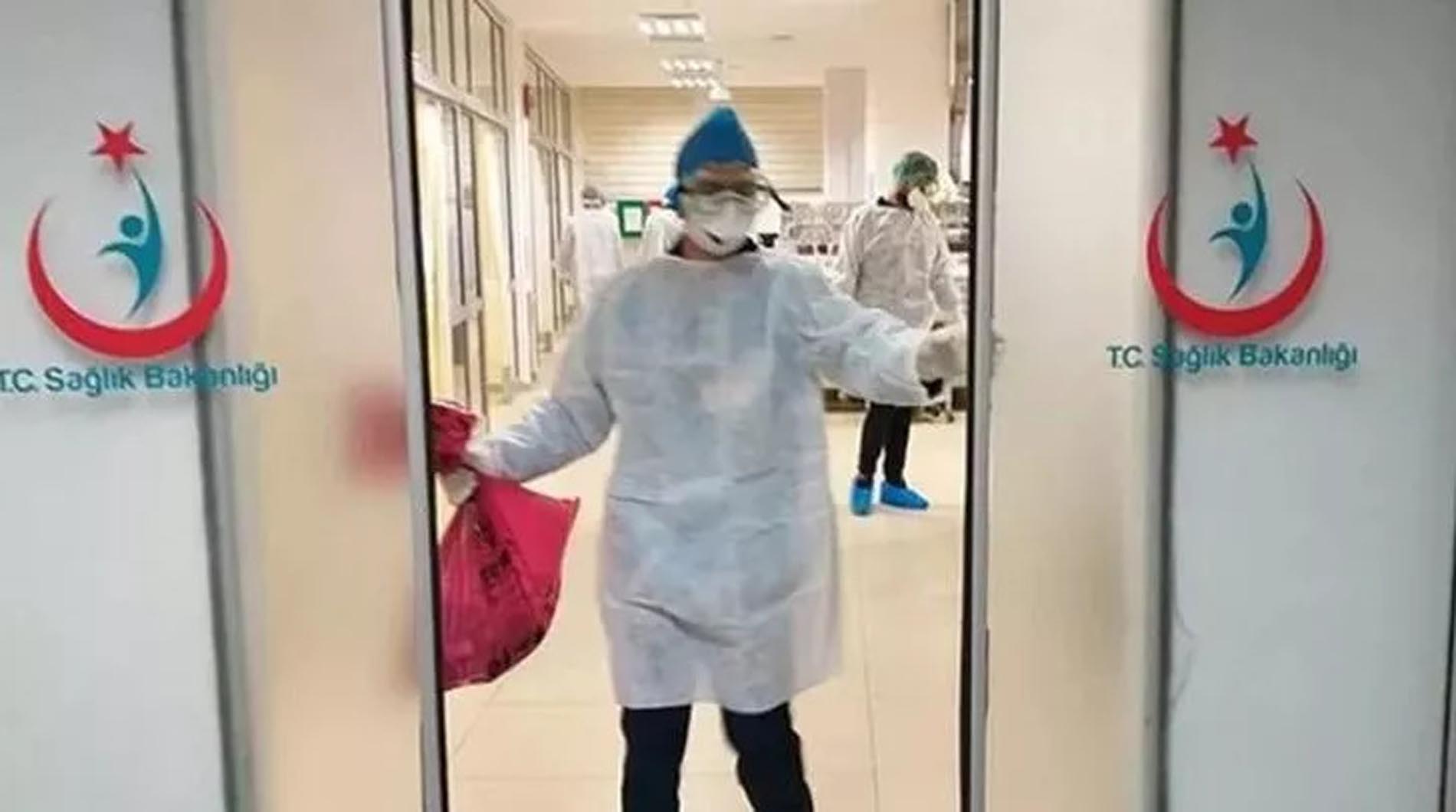 Bilim insanlarından kritik uyarı! Yeni mutasyon Delta varyantından daha tehlikeli olacak!