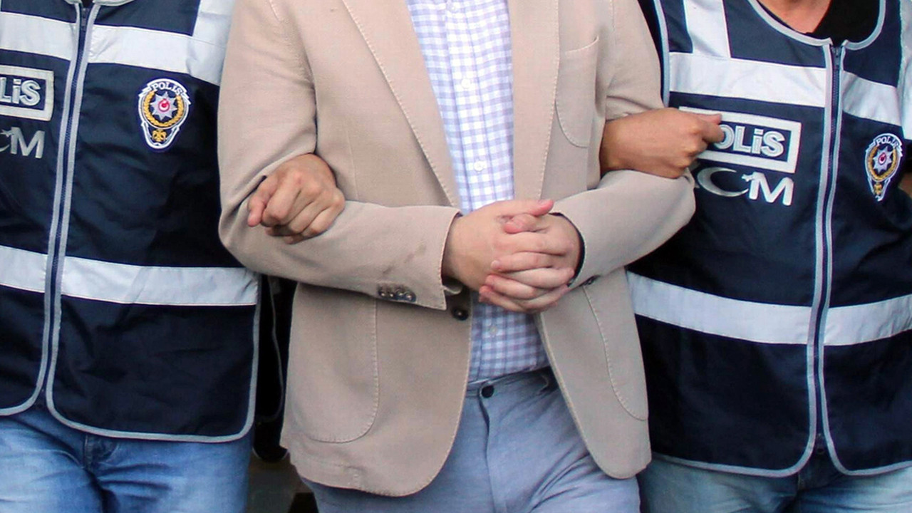 Bakire olmadığı dedikodusuna inanan abisi genç kızı katletti! Gerçek 16 yıl sonra ortaya çıkınca adalet tecelli etti!