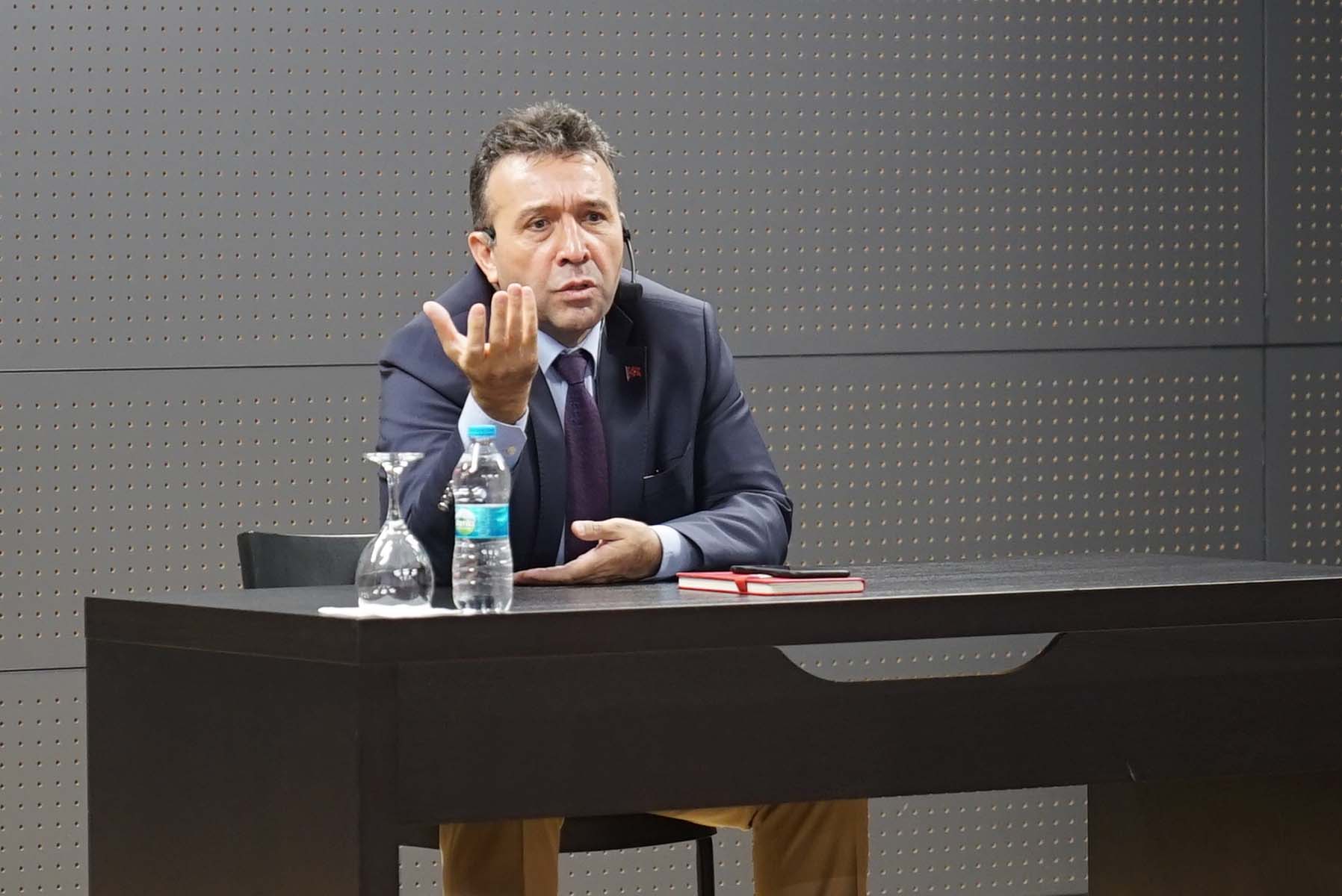 Abdullah Ağar kimdir? Kaç yaşında? Nereli? Hangi rütbede emekli oldu? Ne iş yapar? Nerede öğretim üyesi? Abdullah Ağar biyografisi