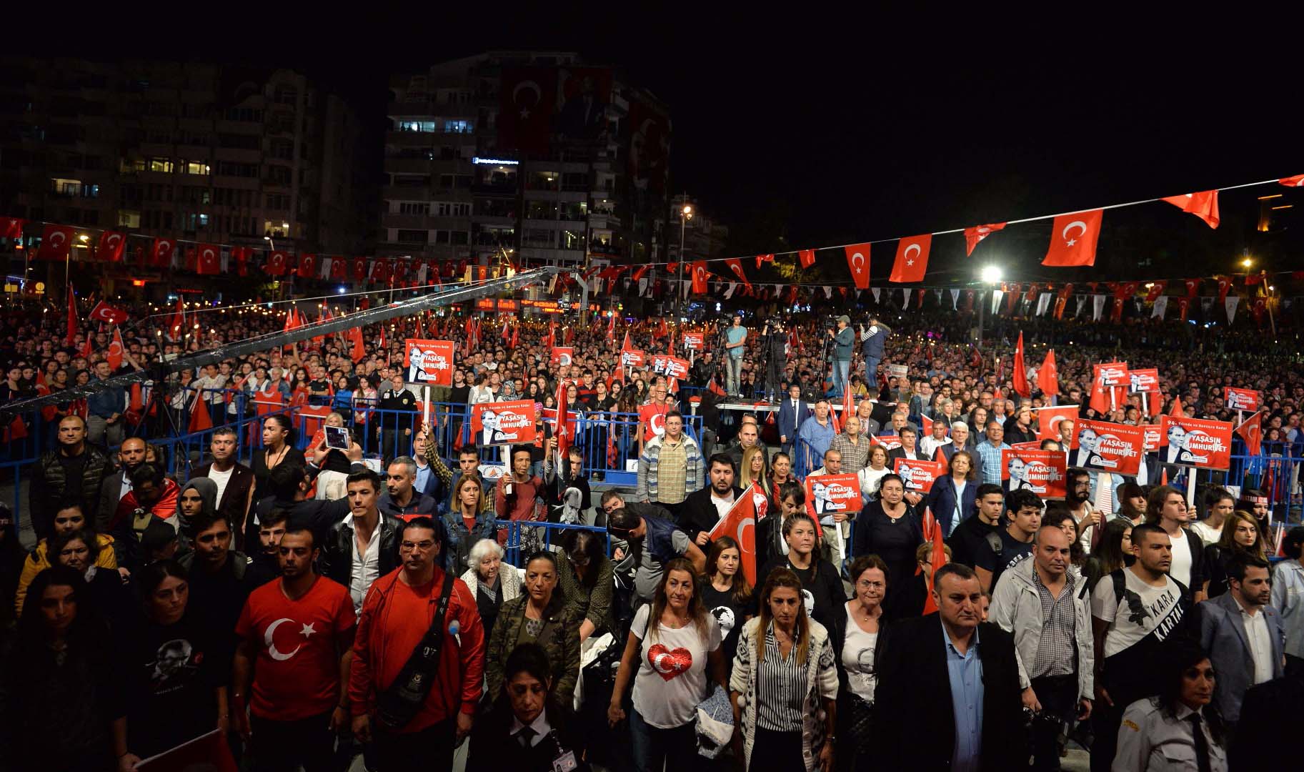 29 Ekim Cumhuriyet bayramı belediyeler açık mı, kapalı mı? 29 Ekim 2021 Cuma belediyeler çalışıyor mu?