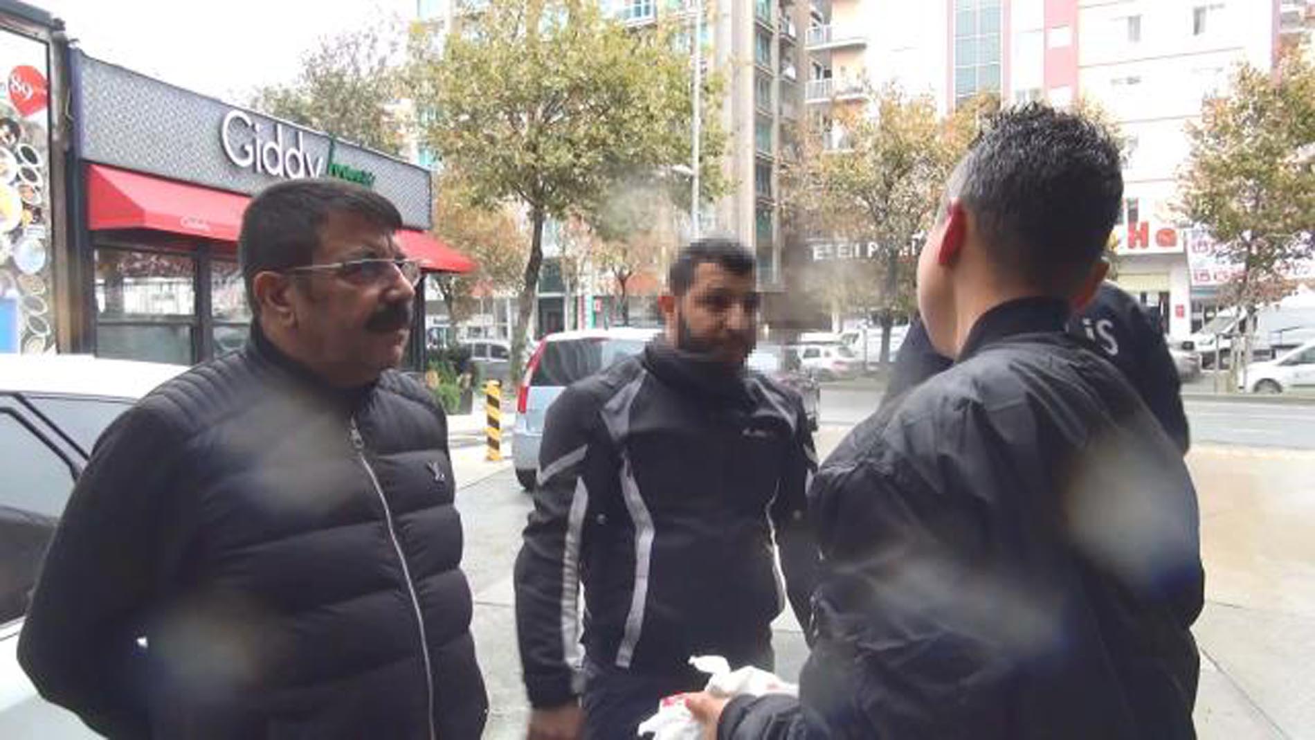 Kadın sürücüyü ağız ve burnundan kan gelinceye kadar darp etti! Saldırgan adamın özrü kabahatinden büyük oldu! Erkek sandım